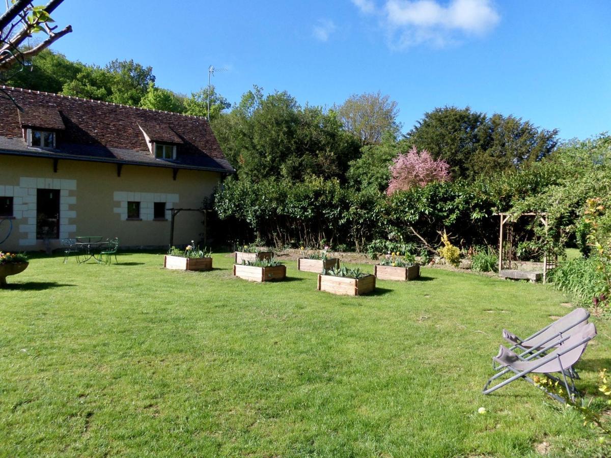 Le Moulin De La Planche Bed & Breakfast Cerelles Exterior photo