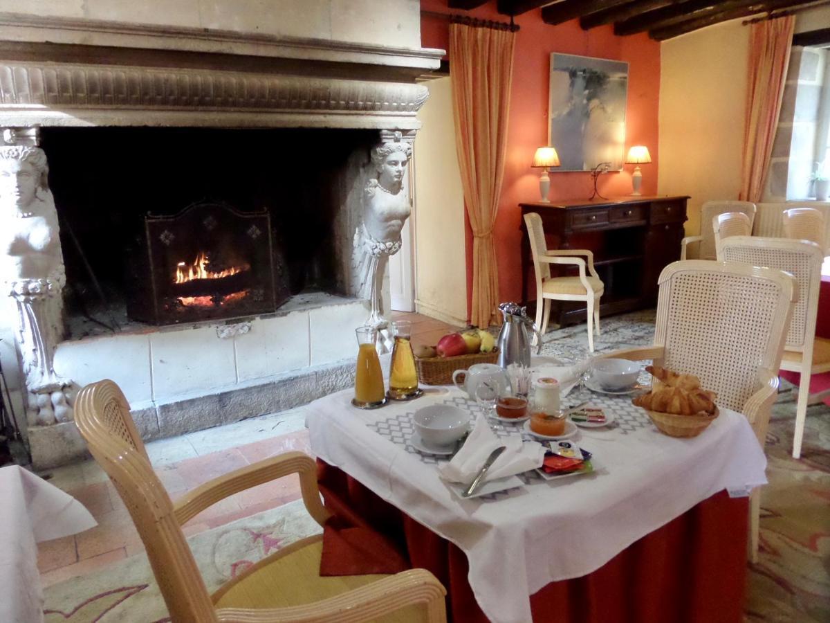 Le Moulin De La Planche Bed & Breakfast Cerelles Exterior photo