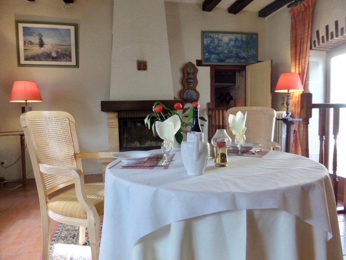 Le Moulin De La Planche Bed & Breakfast Cerelles Exterior photo