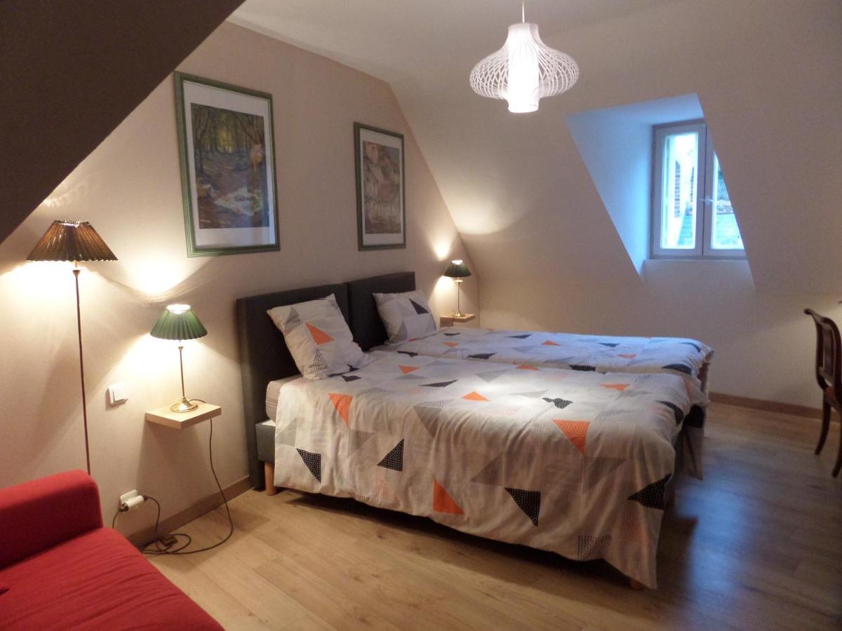 Le Moulin De La Planche Bed & Breakfast Cerelles Exterior photo